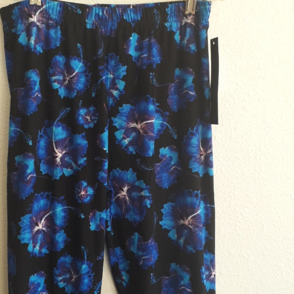 Electric Blue Floral Leggings - Picture 3 of 5